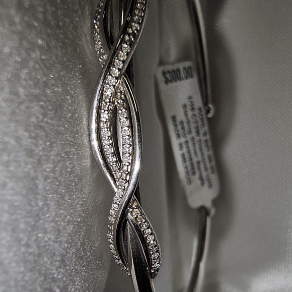 Bracelet - Picture 3 of 5